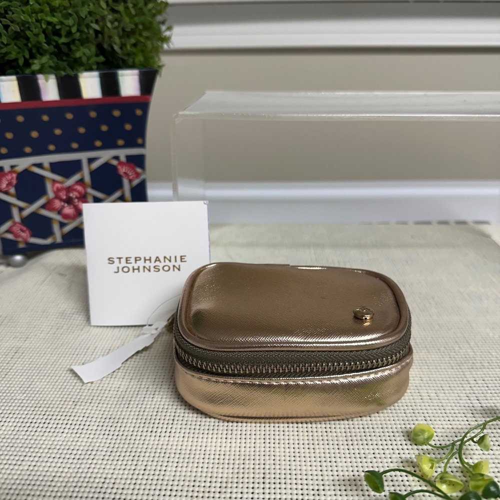 Stephanie Johnson Monte Carlo Tiny Treasure Travel Case Metallic Rose Gold New
